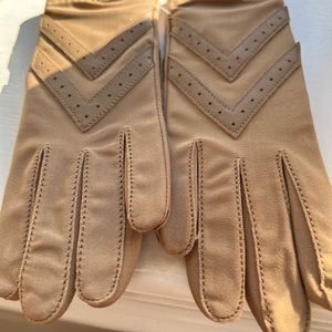 Taupe gloves